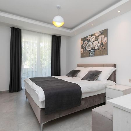 Nadija Apartmani 波雷奇 外观 照片