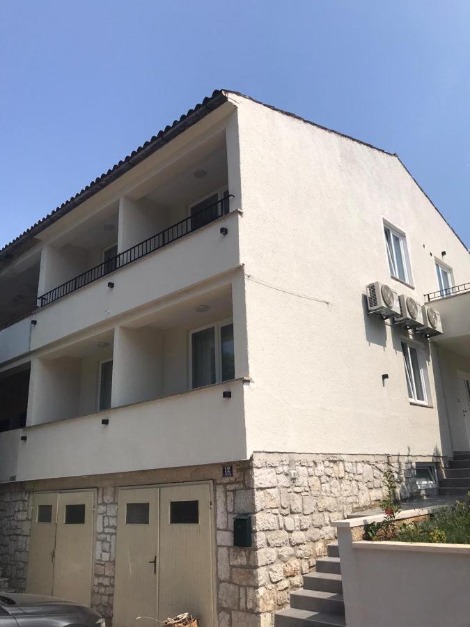 Nadija Apartmani 波雷奇 外观 照片